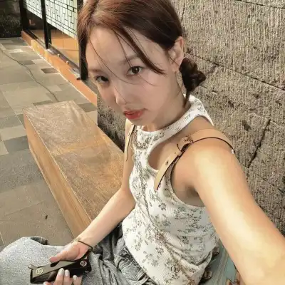 郁雁卉